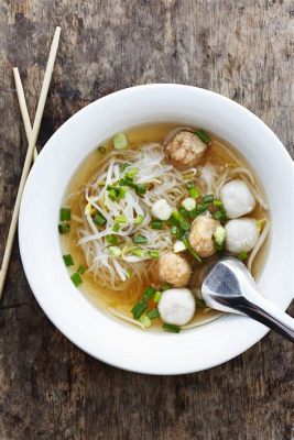  ก๋วยเตี๋ยวตากล้อ! บะหมี่หอมมันซ่อนรสชาติจัดจ้านของน้ำซุป